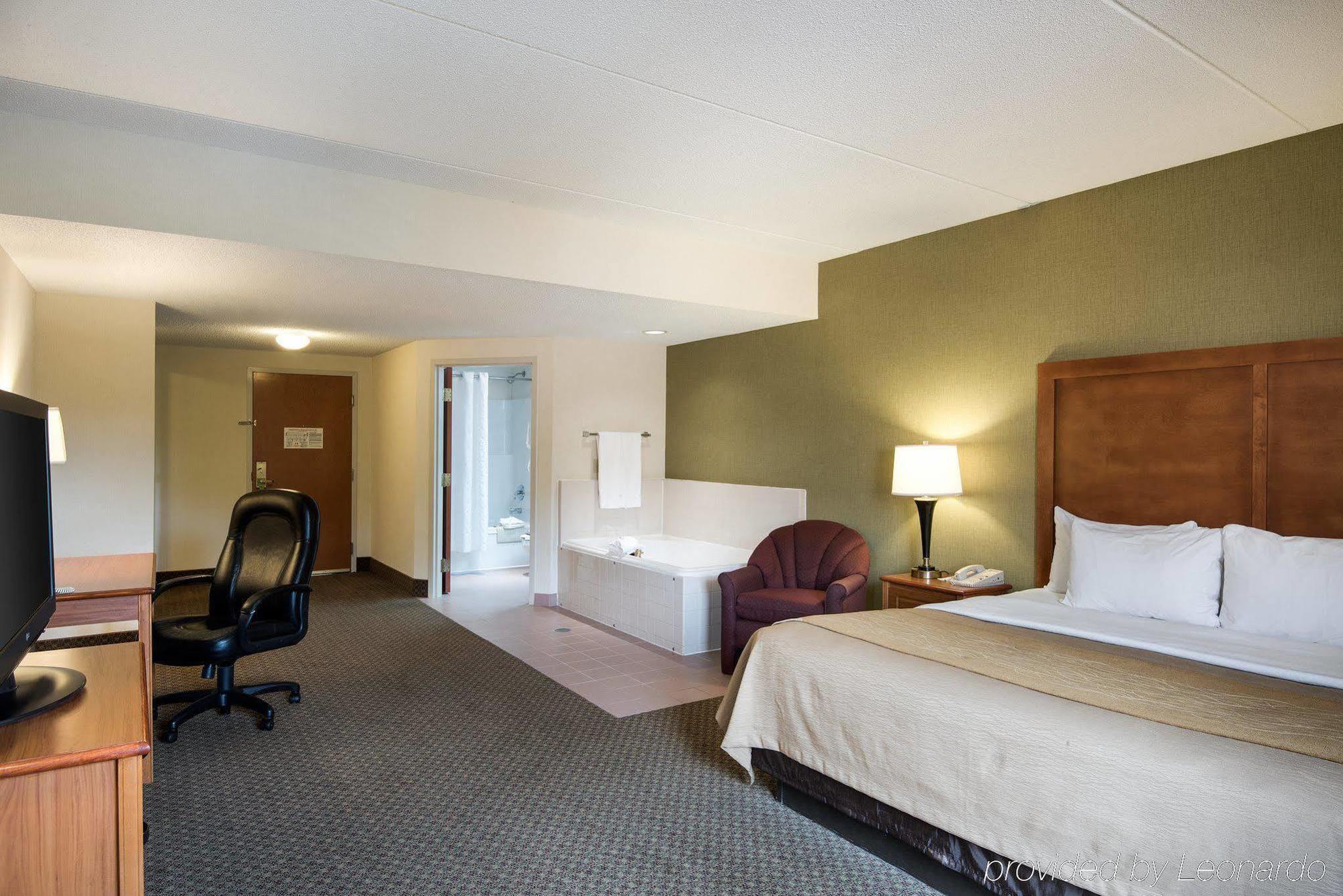 Comfort Inn & Suites - Lavale - Cumberland La Vale Экстерьер фото